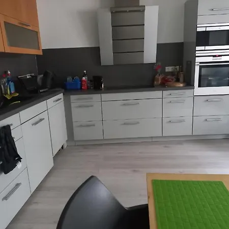 Rooms & Kitchen - Guenstige Langzeitmiete *