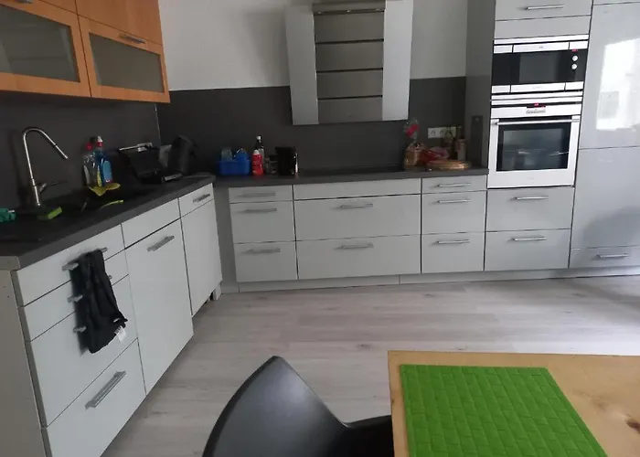 Rooms & Kitchen - Guenstige Langzeitmiete *