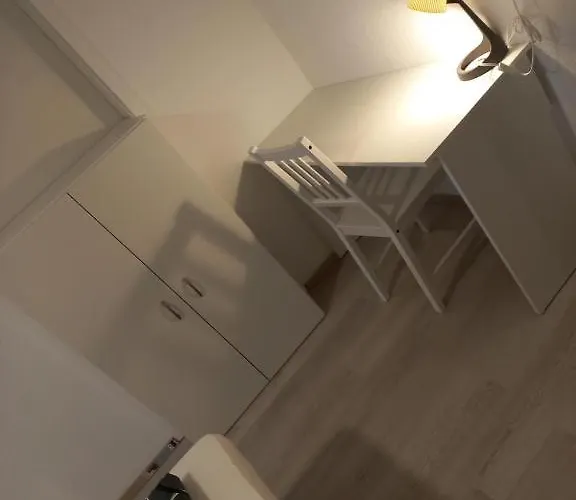 Rooms & Kitchen - Guenstige Langzeitmiete Pohlheim